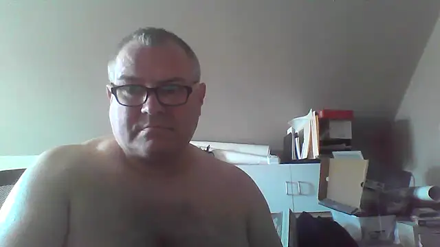 mkestr69 online show from 04/21/26, 03:07