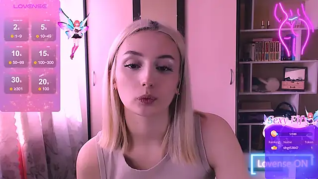 Snapshot of beauty_blonde chatting on 03/05/25, 06:33 beauty blonde online show from 03/05/25, 06:33