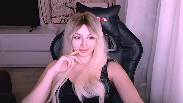 beauty blonde online show from 12/03/25, 12:59