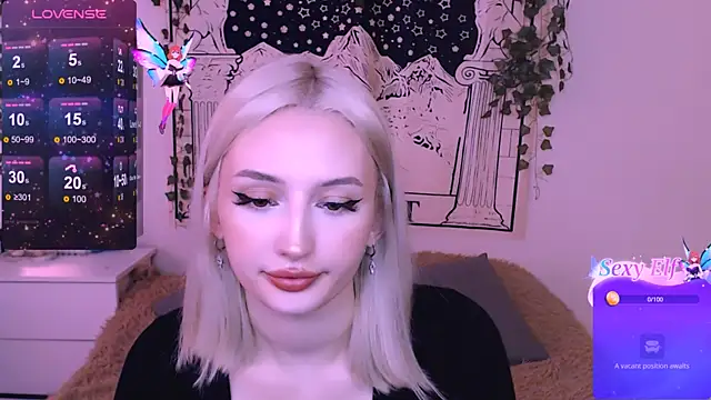 Snapshot of beauty_blonde chatting on 02/14/25, 06:34 beauty blonde online show from 02/14/25, 06:34