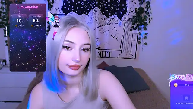Snapshot of beauty_blonde chatting on 02/06/25, 10:32 beauty blonde online show from 02/06/25, 10:32