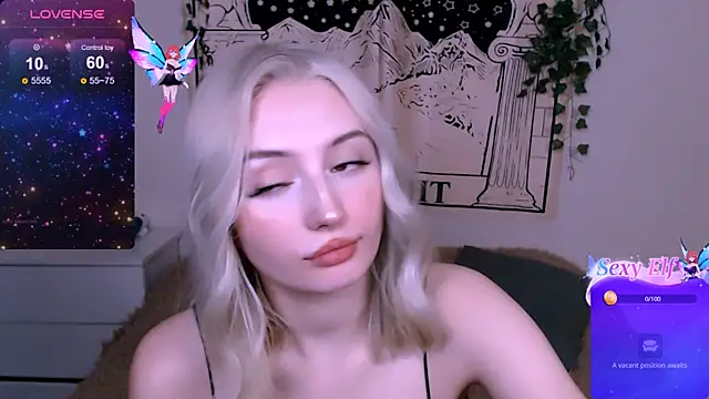 Snapshot of beauty_blonde chatting on 02/12/25, 10:26 beauty blonde online show from 02/12/25, 10:26