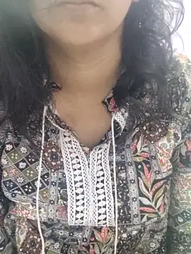 Your cutiepie  online show from 12/05/25, 09:30