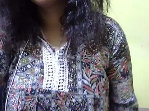 Your cutiepie  online show from 11/21/25, 08:35