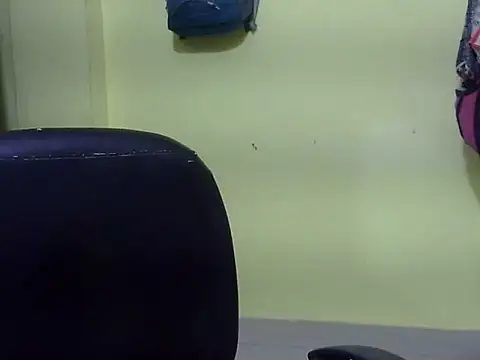 Your cutiepie  online show from 10/23/25, 06:06