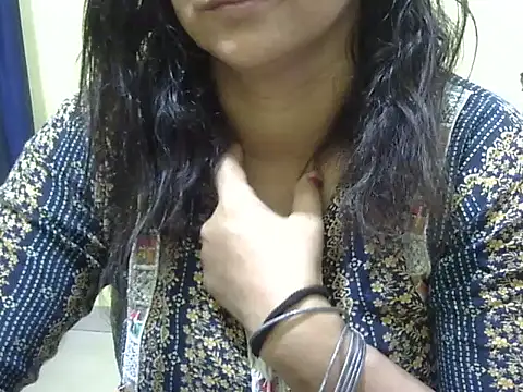 Your cutiepie  online show from 10/27/25, 04:13