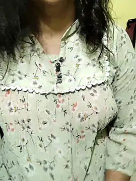 Your cutiepie  online show from 12/02/25, 10:39