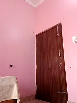 Snapshot of shnaz_1 chatting on 11/17/25, 09:02 shnaz 1 online show from 11/17/25, 09:02