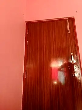 Snapshot of shnaz_1 chatting on 11/16/25, 08:52 shnaz 1 online show from 11/16/25, 08:52