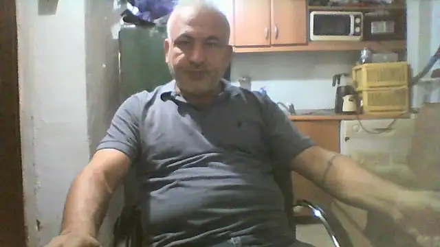 Snapshot of murat7888 chatting on 10/20/25, 04:47 murat7888 online show from 10/20/25, 04:47