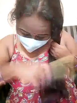 Snapshot of dolly_telugu01 chatting on 09/24/25, 01:06 dolly telugu01 online show from 09/24/25, 01:06