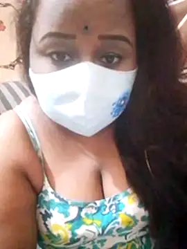 Snapshot of dolly_telugu01 chatting on 04/13/26, 07:29 dolly telugu01 online show from 04/13/26, 07:29