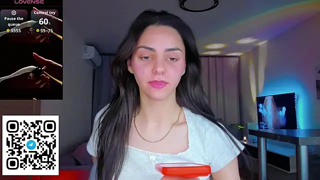 EmiliaZen online show from 04/19/26, 05:03