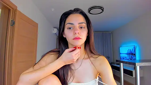 EmiliaZen online show from 11/06/25, 07:40