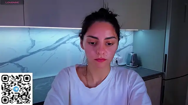 EmiliaZen online show from 06/16/26, 05:02