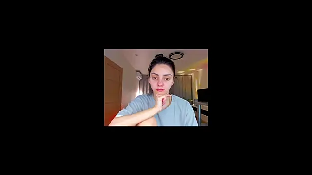 EmiliaZen online show from 04/04/26, 05:08