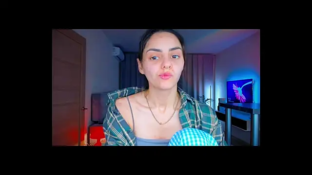 EmiliaZen online show from 02/10/26, 08:19