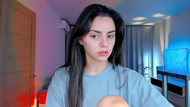 EmiliaZen online show from 02/12/26, 03:23