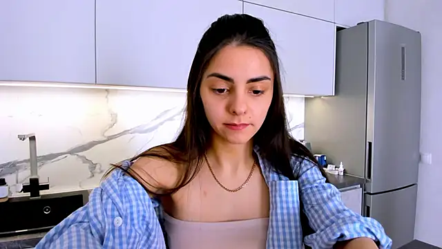 Snapshot of EmiliaZen chatting on 02/27/25, 12:34 EmiliaZen online show from 02/27/25, 12:34