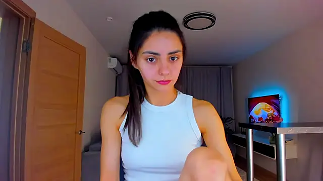 Snapshot of EmiliaZen chatting on 10/15/25, 05:21 EmiliaZen online show from 10/15/25, 05:21
