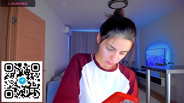 EmiliaZen online show from 11/03/25, 01:26