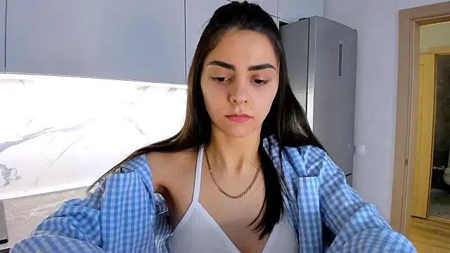 Snapshot of EmiliaZen chatting on 03/20/25, 11:27 EmiliaZen online show from 03/20/25, 11:27