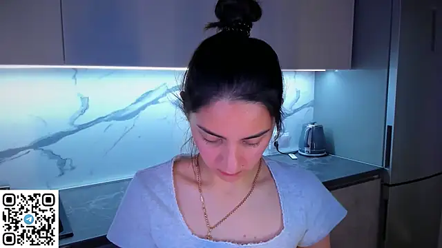 EmiliaZen online show from 06/24/26, 08:39