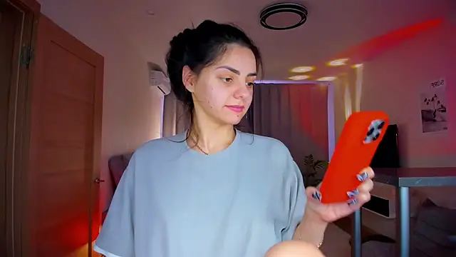 EmiliaZen online show from 03/15/26, 03:19