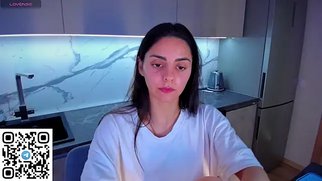 EmiliaZen online show from 06/09/26, 01:17