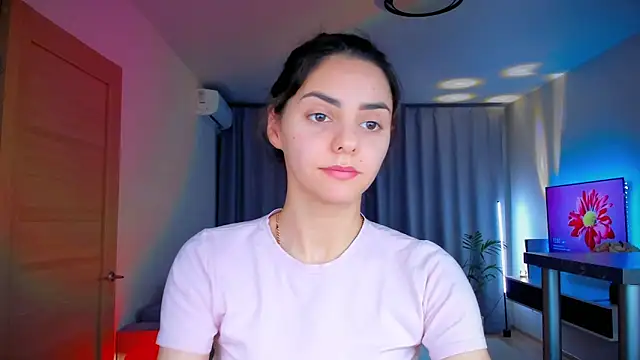 EmiliaZen online show from 02/15/26, 03:22