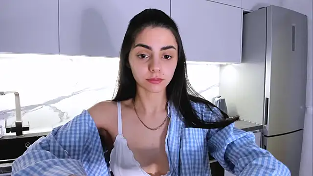 Snapshot of EmiliaZen chatting on 02/19/25, 02:33 EmiliaZen online show from 02/19/25, 02:33