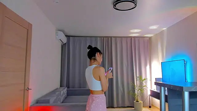 EmiliaZen online show from 02/13/26, 05:57