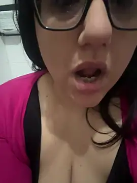 daianaspencer online show from 03/22/25, 08:40