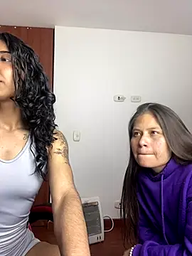 Snapshot of amberth2304 chatting on 11/05/25, 09:18 amberth2304 online show from 11/05/25, 09:18