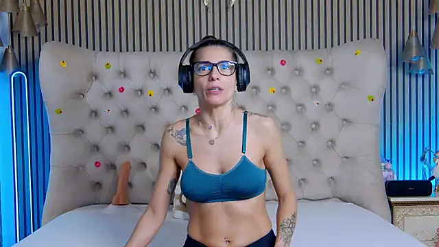 PlayfulShow online show from 02/09/26, 08:01