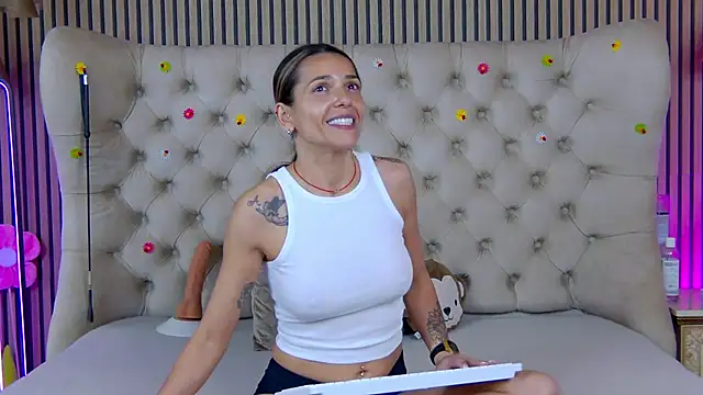 PlayfulShow online show from 04/14/26, 02:44