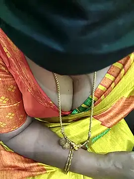 niiveditha online show from 11/05/25, 10:07