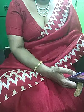 niiveditha online show from 12/15/25, 03:40