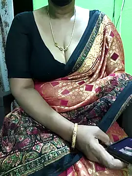 Snapshot of niiveditha chatting on 10/13/25, 03:08 niiveditha online show from 10/13/25, 03:08