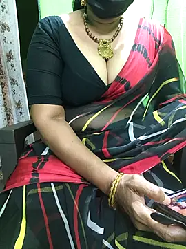 niiveditha online show from 11/15/25, 11:03