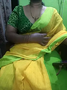 niiveditha online show from 12/04/25, 03:11