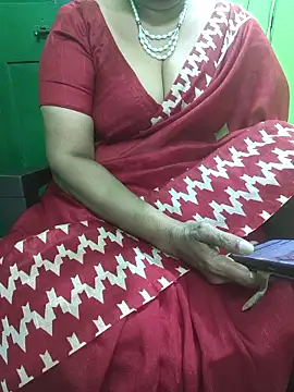 niiveditha online show from 12/16/25, 04:22