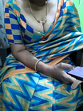 Snapshot of niiveditha chatting on 09/20/25, 03:50 niiveditha online show from 09/20/25, 03:50