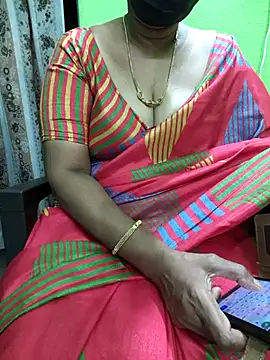 Snapshot of niiveditha chatting on 09/24/25, 02:40 niiveditha online show from 09/24/25, 02:40