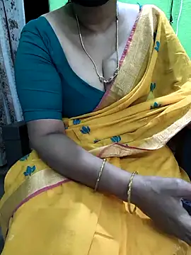 niiveditha online show from 11/07/25, 09:25