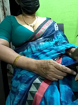 niiveditha online show from 11/06/25, 03:05