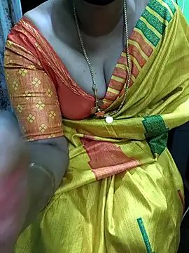 niiveditha online show from 11/06/25, 02:59