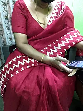 Snapshot of niiveditha chatting on 09/17/25, 07:32 niiveditha online show from 09/17/25, 07:32