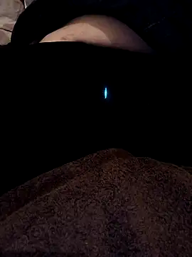 Snapshot of NoLubricantNeeded chatting on 10/07/25, 04:30 NoLubricantNeeded online show from 10/07/25, 04:30