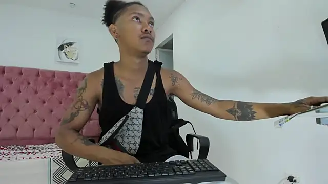 Snapshot of blackdirty420 chatting on 02/20/25, 02:35 blackdirty420 online show from 02/20/25, 02:35